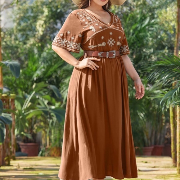 PLUS Boho Green V neck Floral Embroidered A-line Dress - Picture 9 of 13